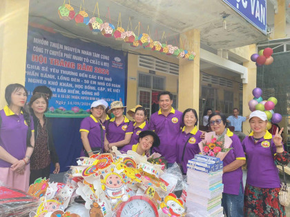 tang 400 phan qua va 50 hoc bong yeu thuong cho cac em hoc sinh tai binh dai ben tre 8
