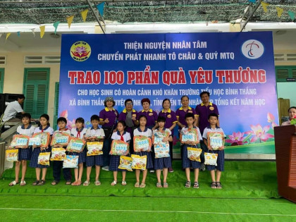 trao tang qua tiep buoc den truong cho 100 em hoc sinh kho khan tai tinh ben tre 4