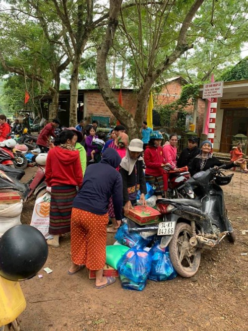 to chau ho tro dong bao mien trung vuot kho 5